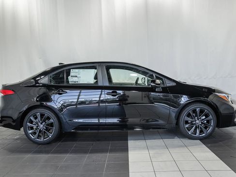 New 2026 Toyota Corolla SE image 3