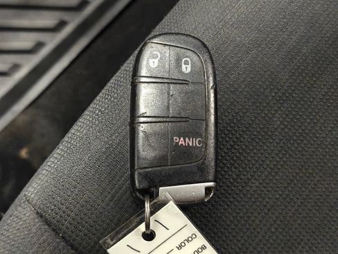 Used 2014 Jeep Grand Cherokee Laredo w/ 18" Wheel & 8.4" Radio Group AWD/4WD image 10