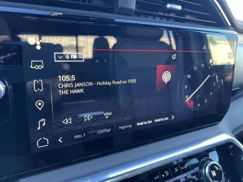 Used 2025 GMC Sierra 3500 Denali w/ Technology Package image 13