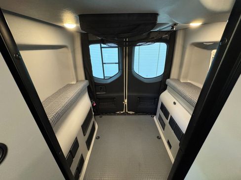 Used 2020 Mercedes-Benz Sprinter 2500 w/ Premium Plus Package image 67