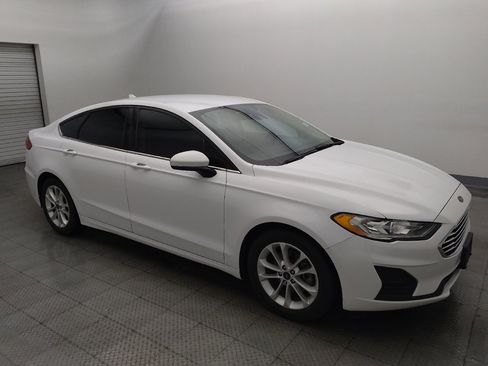 Used 2019 Ford Fusion SE FWD image 11