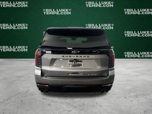 Used 2025 Chevrolet Suburban RST image 8