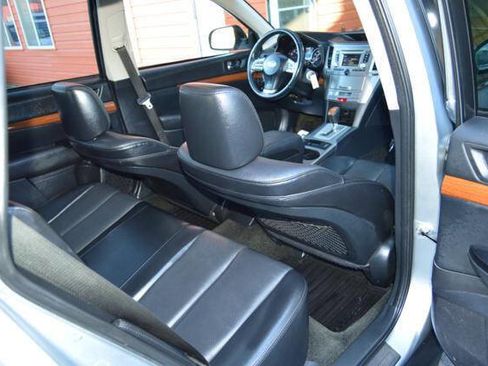 Used 2013 Subaru Outback 2.5i Limited w/ Moonroof Pkg image 47