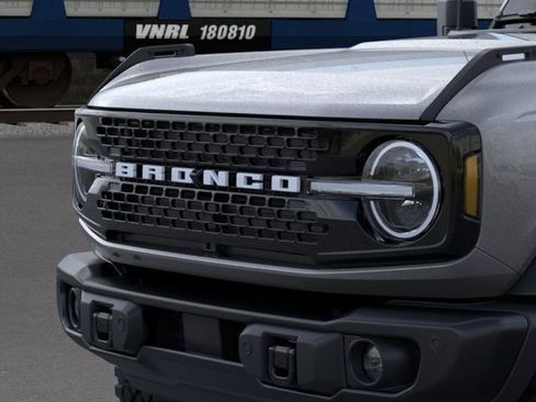 New 2025 Ford Bronco Badlands image 19