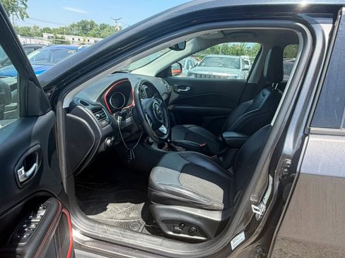 Used 2017 Jeep Compass Trailhawk w/ Popular Equipment Group AWD/4WD image 10