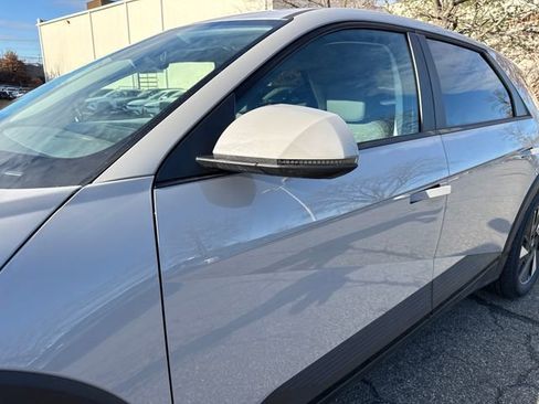 New 2026 Hyundai Ioniq 5 SEL image 5