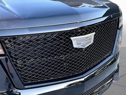 Used 2024 Cadillac Escalade Sport Platinum w/ LPO, ONYX Package AWD/4WD image 31