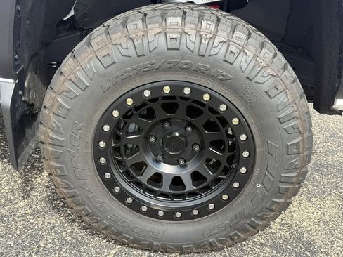 Used 2025 Toyota Tacoma TRD Off-Road image 42