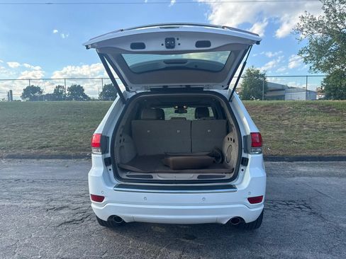 Used 2014 Jeep Grand Cherokee Overland RWD image 9
