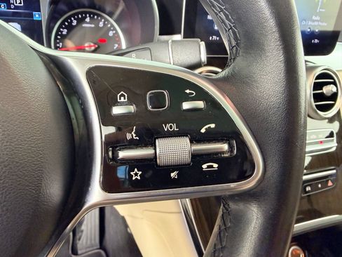 Used 2021 Mercedes-Benz GLC 300 4MATIC image 26