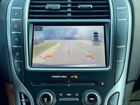 Used 2019 Lincoln Nautilus Select image 31