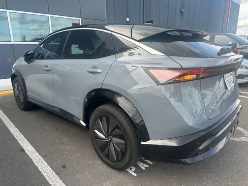 Used 2024 Nissan Ariya FWD image 3