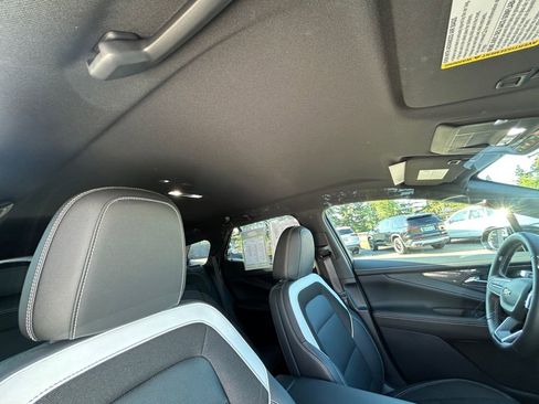 Used 2024 Chevrolet Blazer EV LT AWD/4WD image 28