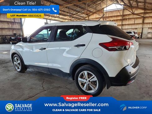 Used 2020 Nissan Kicks S image 3