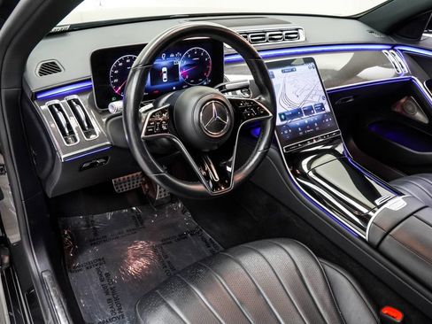 Used 2022 Mercedes-Benz S 500 4MATIC w/ AMG Line Package image 19