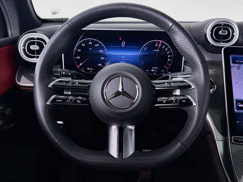 Certified 2025 Mercedes-Benz GLC 350e 4MATIC image 18