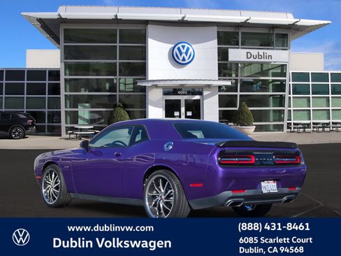 Used 2016 Dodge Challenger R/T image 6