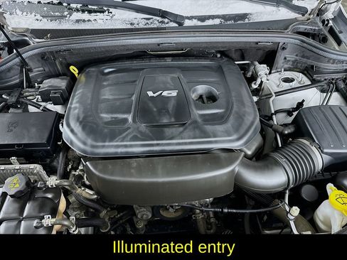 Used 2016 Jeep Grand Cherokee Laredo 75th Anniversary image 36