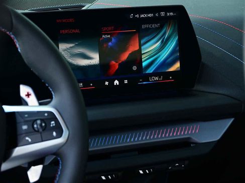 Used 2025 BMW M235i xDrive w/ Premium Package image 20