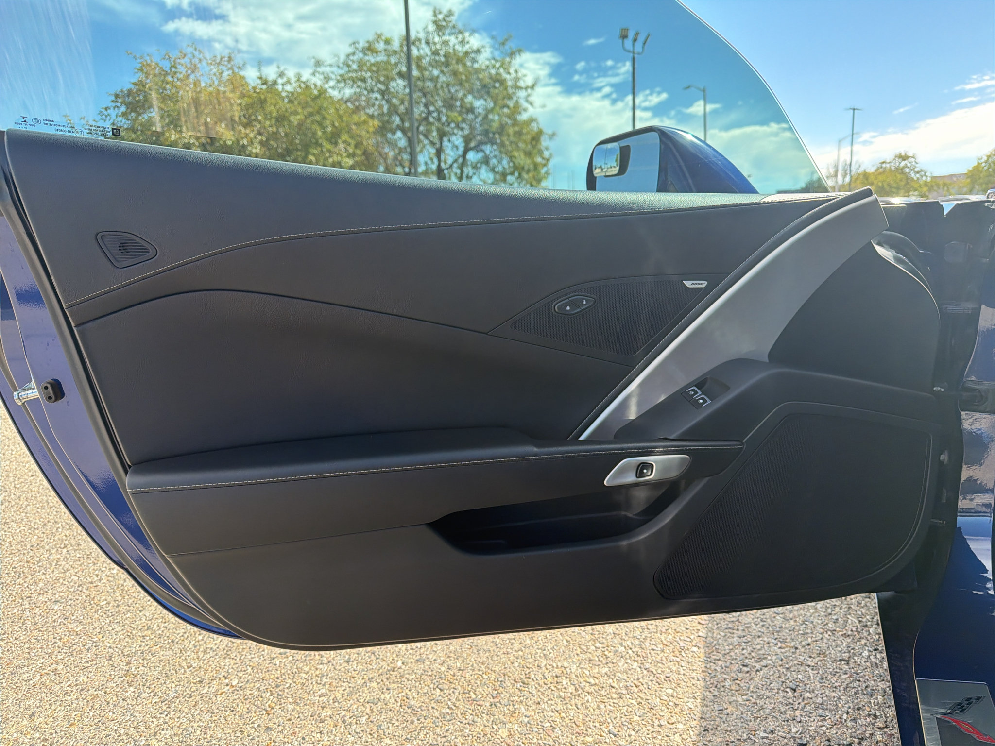 Used 2019 Chevrolet Corvette Stingray Coupe w/ 1LT RWD image 9