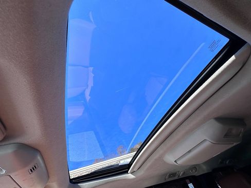 Used 2018 Toyota Sequoia Platinum image 18