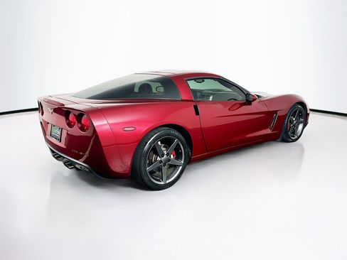 Used 2005 Chevrolet Corvette Coupe w/ Preferred Equipment Group RWD image 9