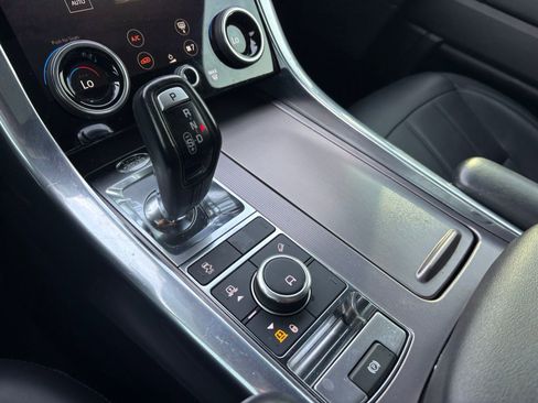 Used 2019 Land Rover Range Rover Sport HSE AWD/4WD image 26