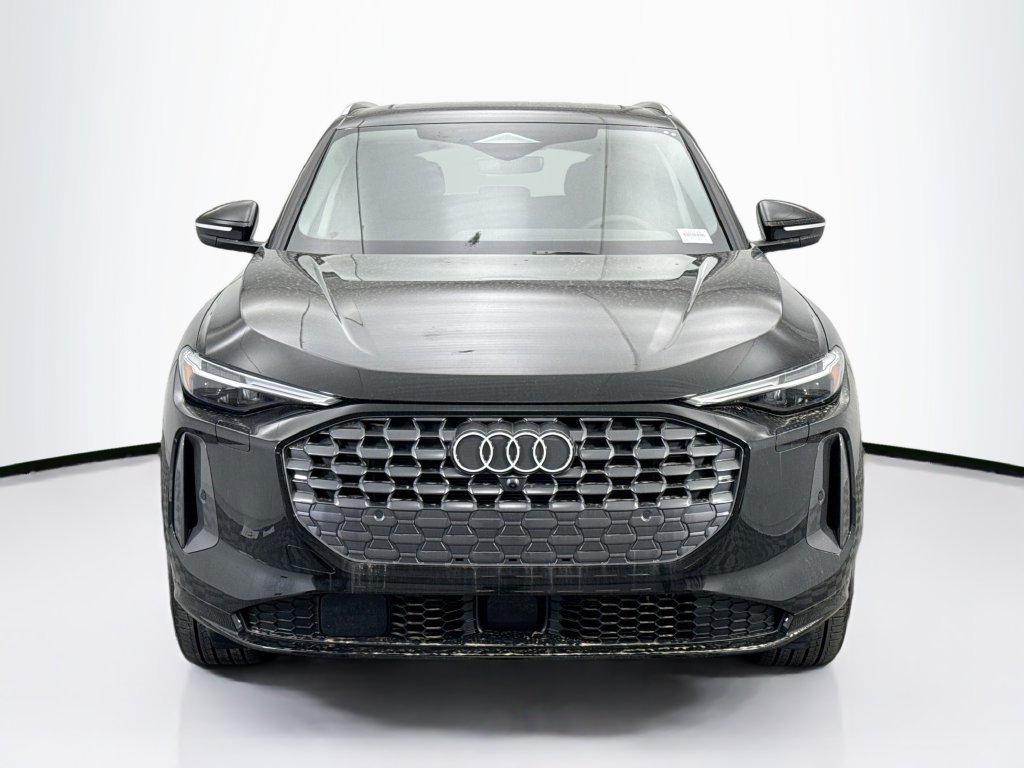 Certified 2025 Audi Q5 Premium Plus w/ Premium Plus AWD/4WD image 2