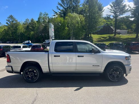 New 2026 RAM 1500 Express AWD/4WD image 4