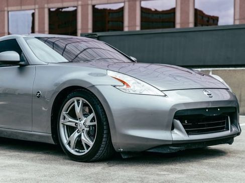 Used 2009 Nissan 370Z Touring RWD image 54