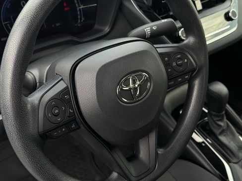 Used 2026 Toyota Corolla LE FWD image 15