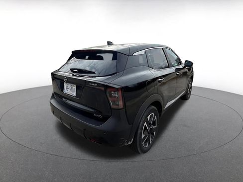 Used 2025 Nissan Kicks SV image 7