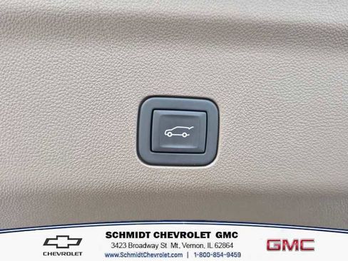 Used 2024 GMC Yukon Denali image 11