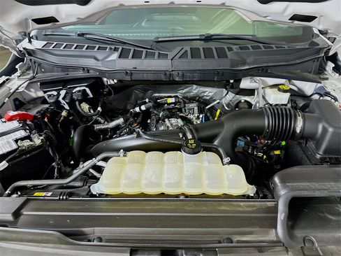 Used 2023 Ford F150 XLT w/ Equipment Group 302A High image 9