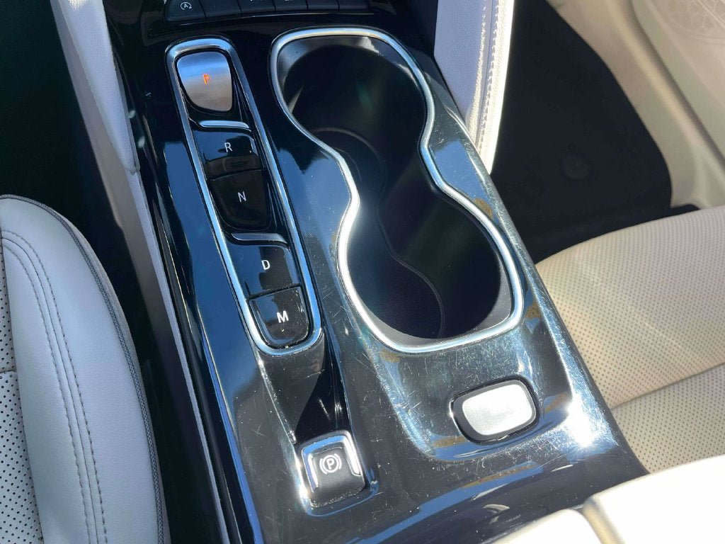 Used 2023 Buick Envision Essence FWD image 32