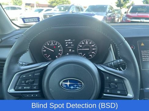 Used 2025 Subaru Outback Premium AWD/4WD image 10