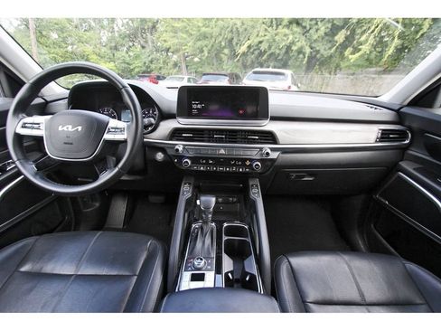 Used 2022 Kia Telluride EX w/ EX Premium Package AWD/4WD image 8