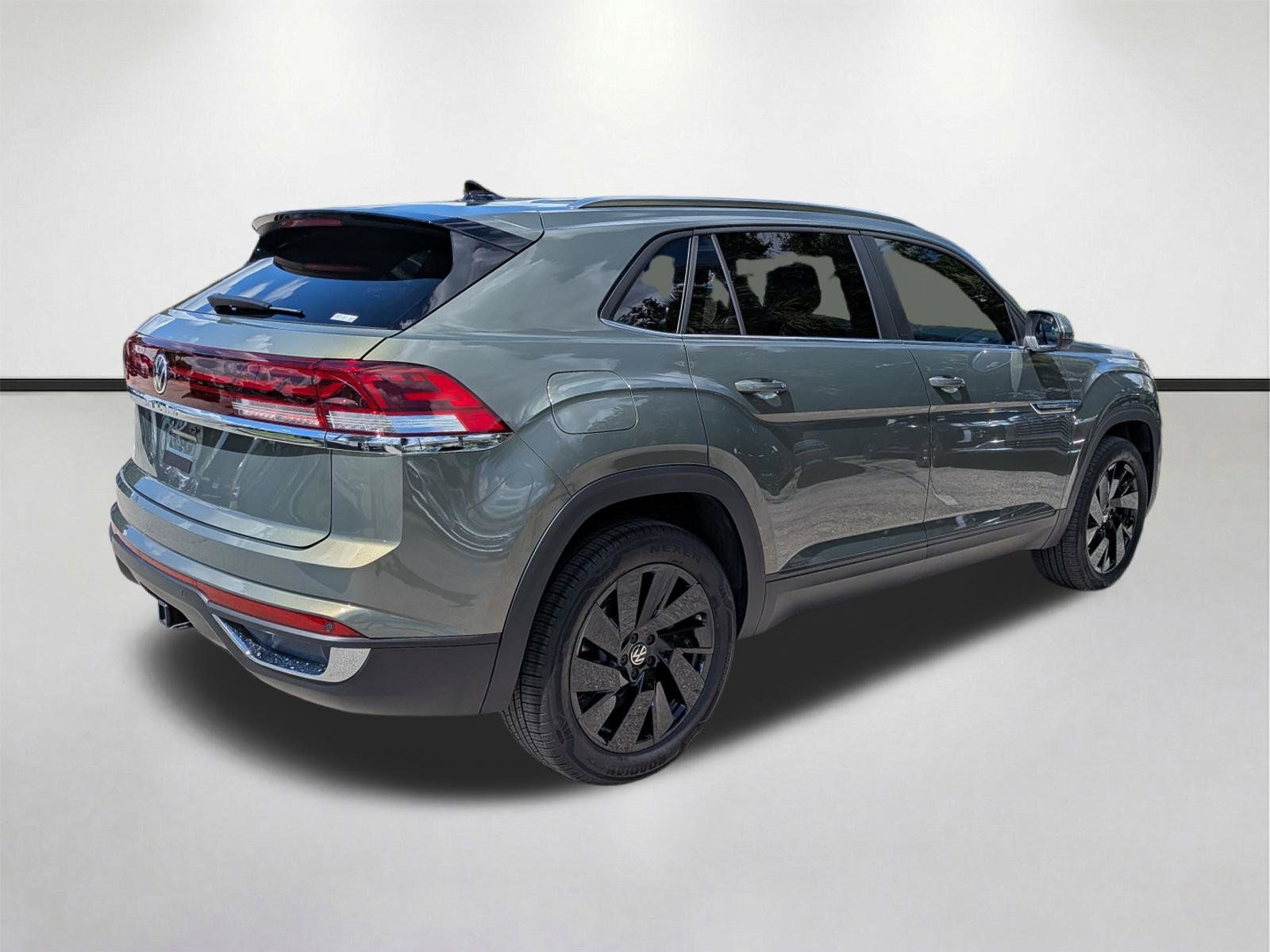 Used 2026 Volkswagen Atlas Cross Sport SE FWD image 4