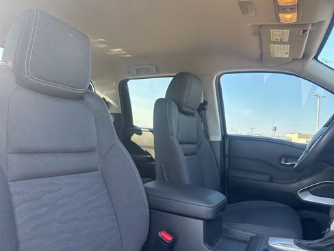 Certified 2022 Nissan Frontier SV w/ Technology Package image 19