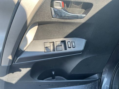 Used 2016 Toyota RAV4 XLE AWD/4WD image 10
