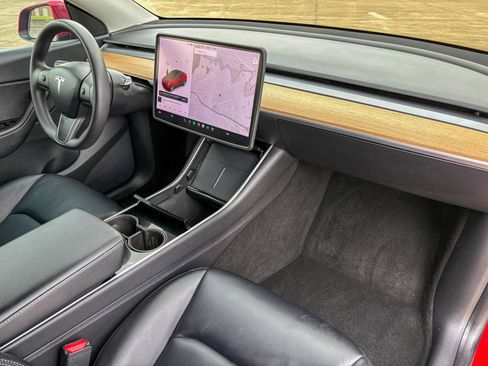 Used 2021 Tesla Model Y Long Range AWD/4WD image 22