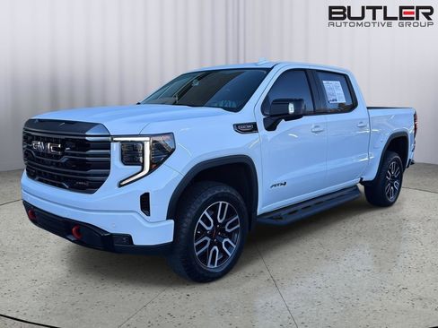 Used 2024 GMC Sierra 1500 AT4 w/ Technology Package image 2