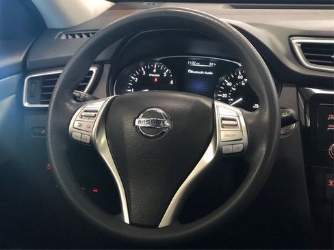 Used 2015 Nissan Rogue SV AWD/4WD image 16