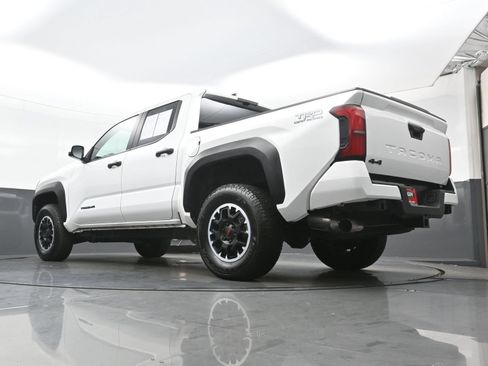Used 2024 Toyota Tacoma TRD Off-Road AWD/4WD image 30