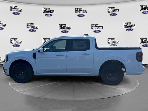 Used 2025 Ford Maverick Lobo AWD/4WD image 2