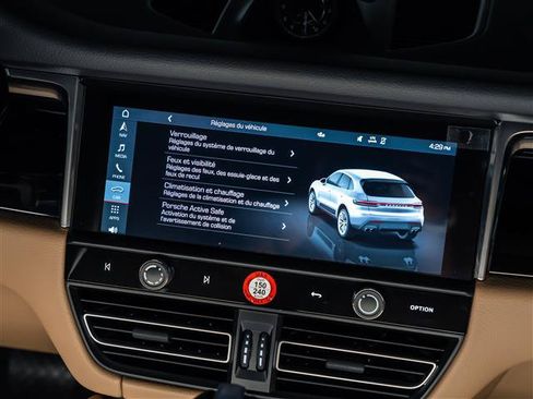 Certified 2026 Porsche Macan AWD/4WD image 26