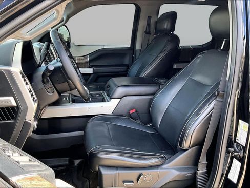 Used 2017 Ford F250 Lariat w/ Lariat Ultimate Package AWD/4WD image 8