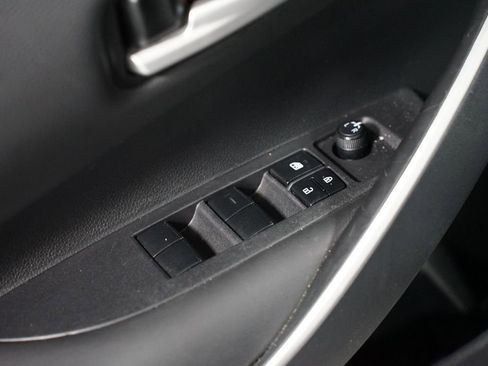 Certified 2023 Toyota Corolla SE image 27