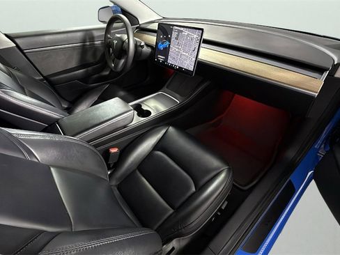 Used 2021 Tesla Model 3 Standard Range Plus image 28