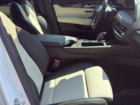 Used 2025 Cadillac CT5 Sport RWD image 11